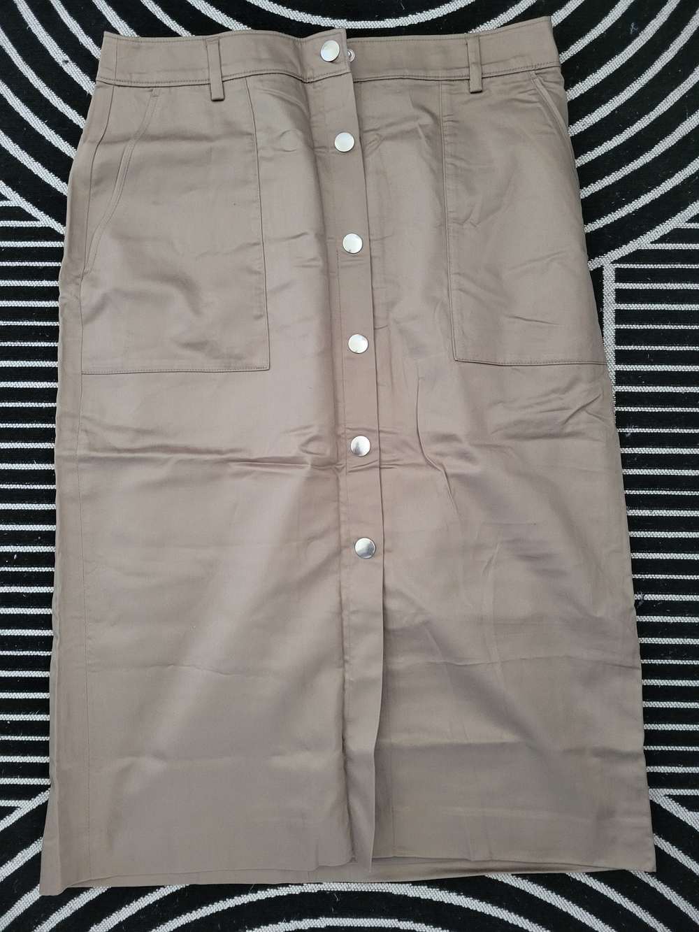 RW&CO. Taupe Button-Front Utility Midi Skirt